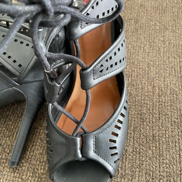 Women's Bongo Brin Heels Size 6.5 Black - Picture 2 of 6